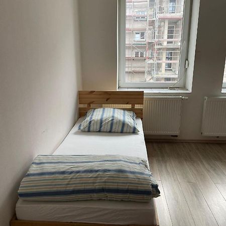 Monteur-Apartment Am Bahnhof Muhlheim am Main Esterno foto