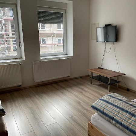 Monteur-Apartment Am Bahnhof Muhlheim am Main Esterno foto