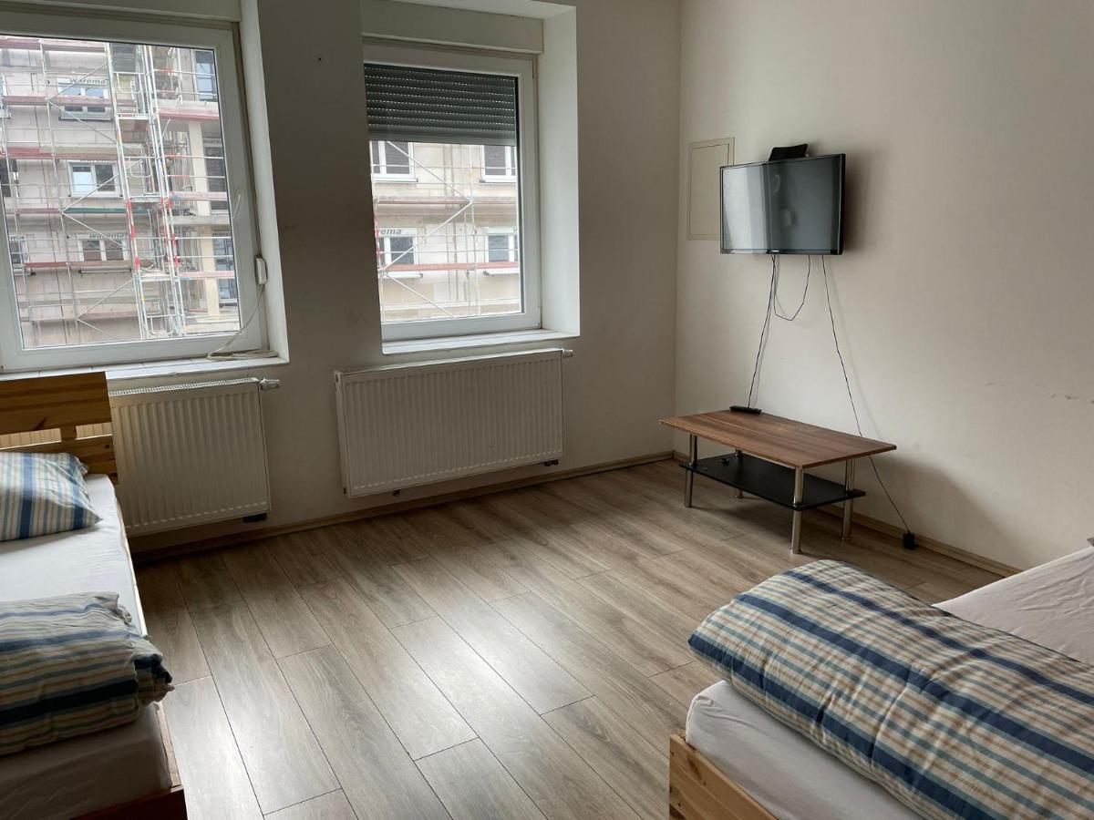Monteur-Apartment Am Bahnhof Muhlheim am Main Esterno foto